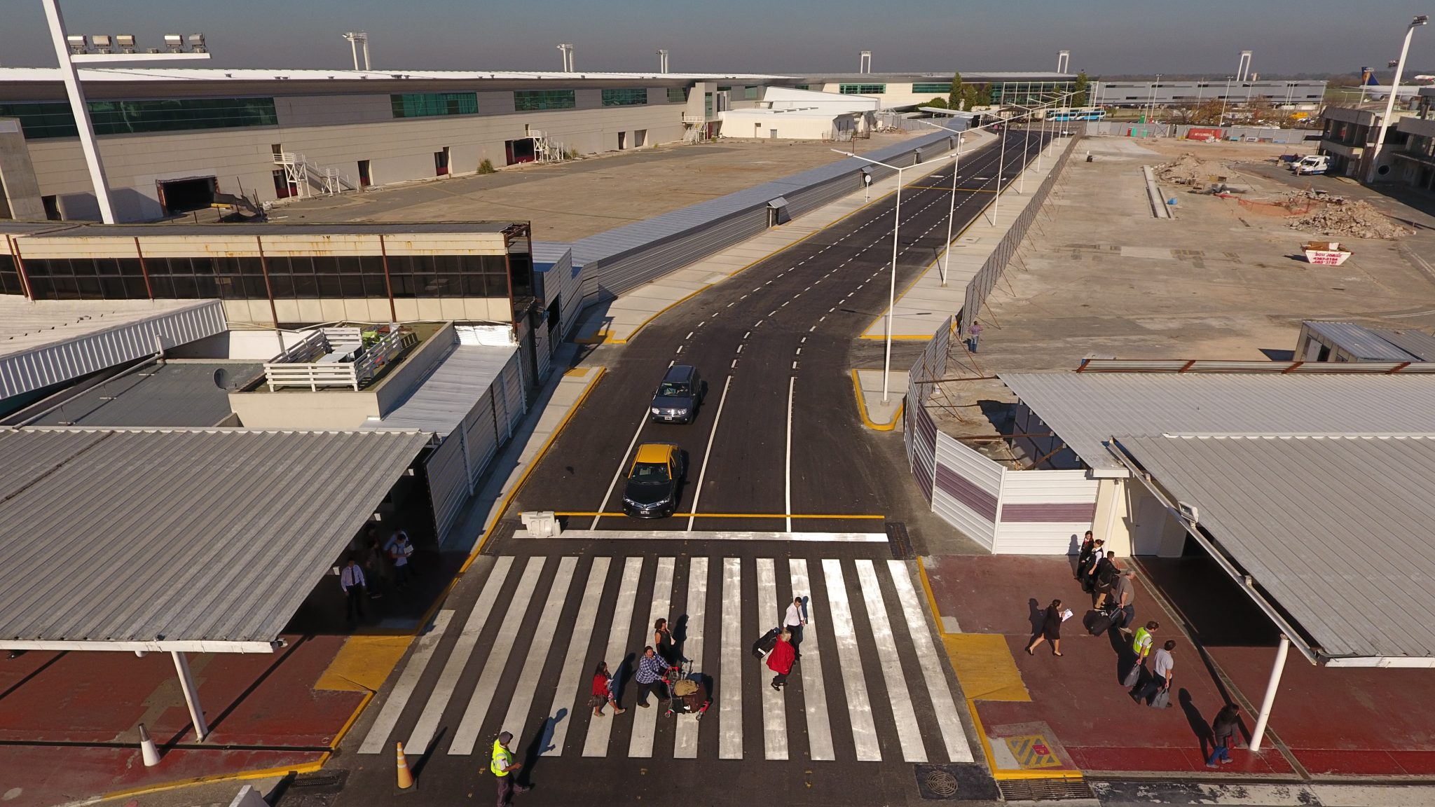 AEROPUERTO DE EZEIZA CON OBRAS INAUGURADAS - Aviación en Argentina