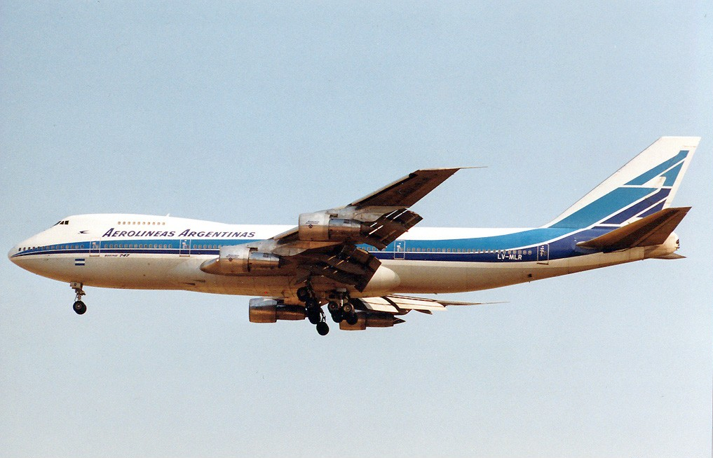 Aerolíneas_Argentinas_Boeing_747-200B_LV-MLR_FRA_1990-7-22 - Aviación ...